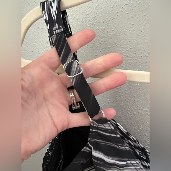 Miraclesuit Warp Speed Sanibel One-Piece
Swimsuit Size 10 New - Picture 7 of 12